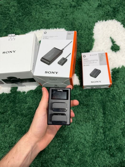 Pachet Sony ZV-E10 kit