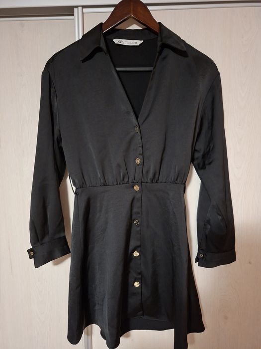 Рокля тип риза на Zara