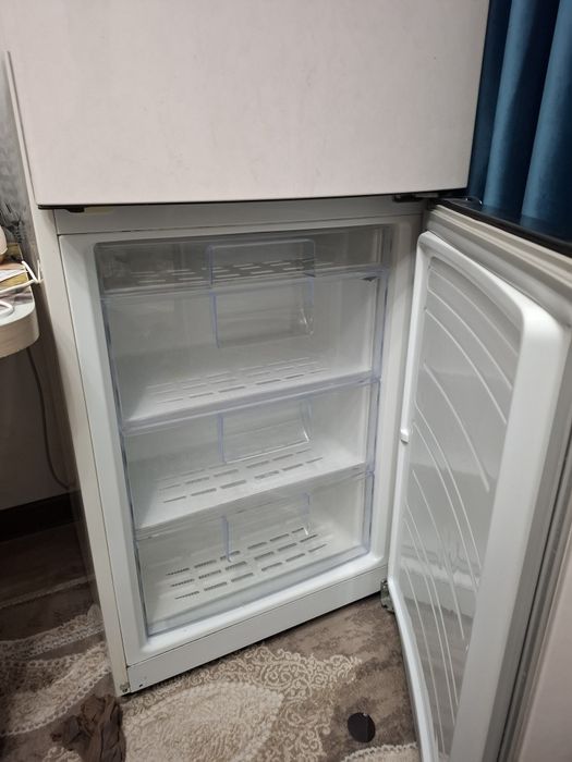 Продам холодильник