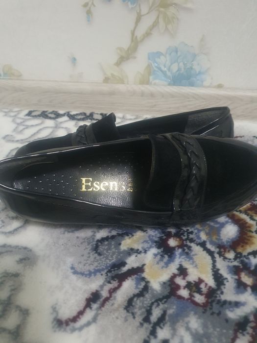 Продаю туфли израильские