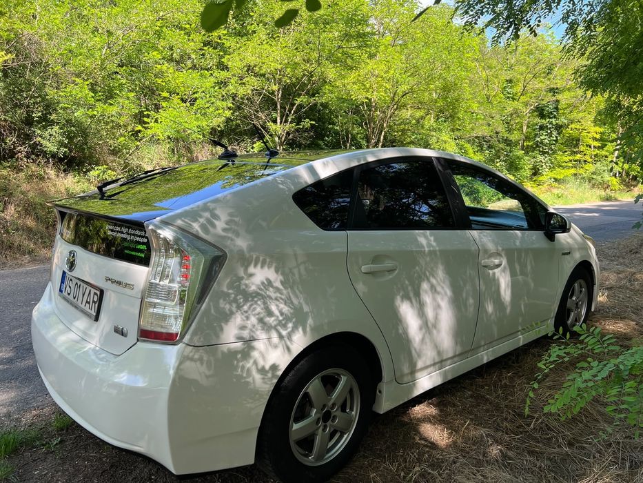 Toyota Prius Hibrid 1,8 benzina si Gpl