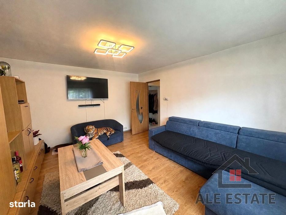 Ap. renovat 3 camere decomandate, 68mp, mobilat, zona Savarina- Turda