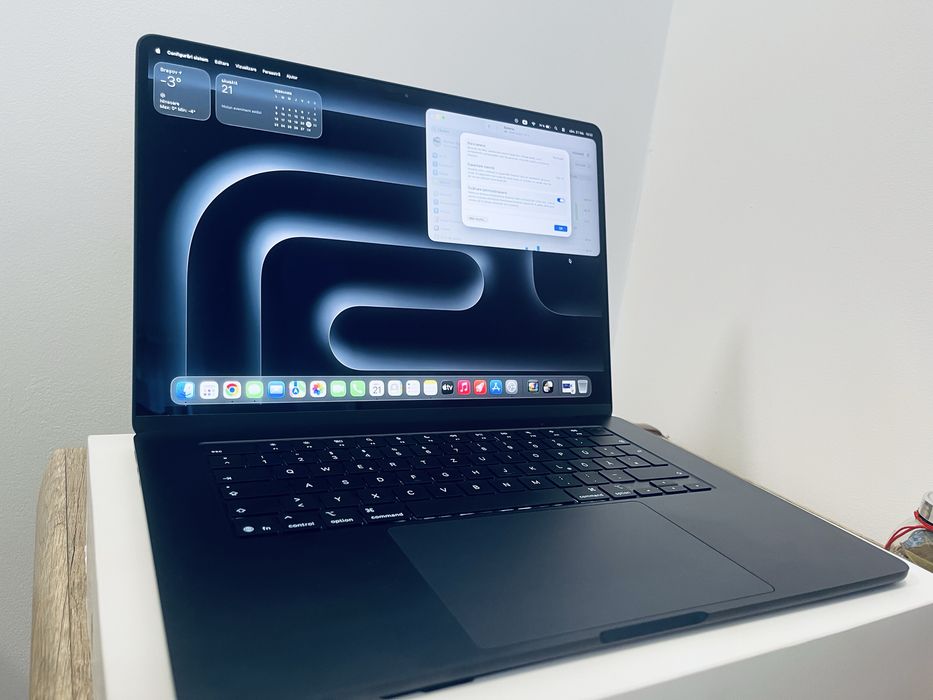 MacBook Air 15” M4, 16GB RAM, 256GB