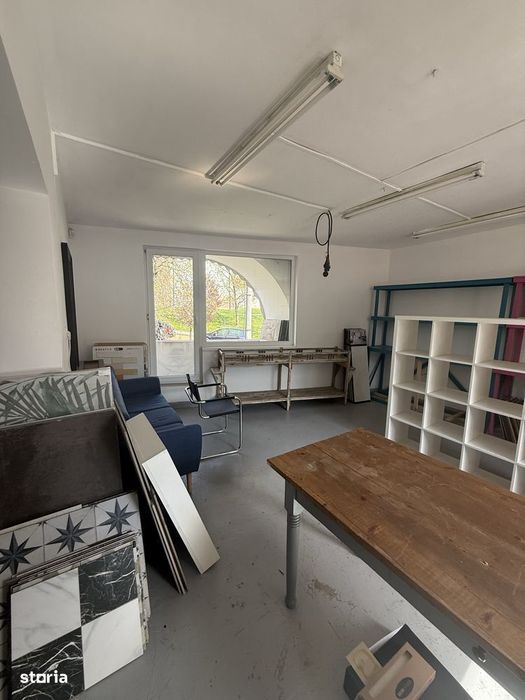 Se ofera spre inchiriere spatiu comercial/pentru birouri