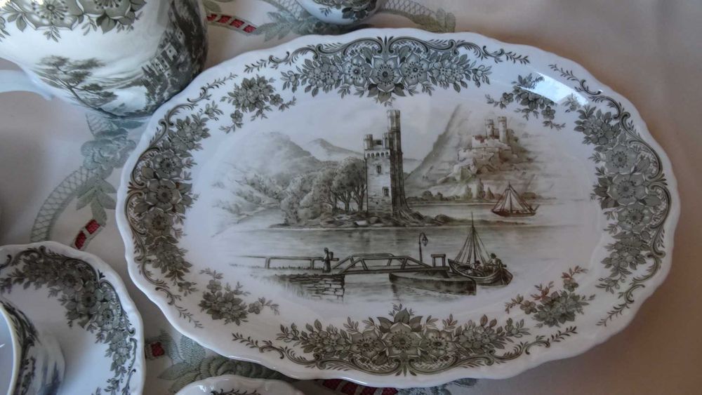 Seltmann Weiden от серията Barock, с декорация Замъците  Rheingau.
