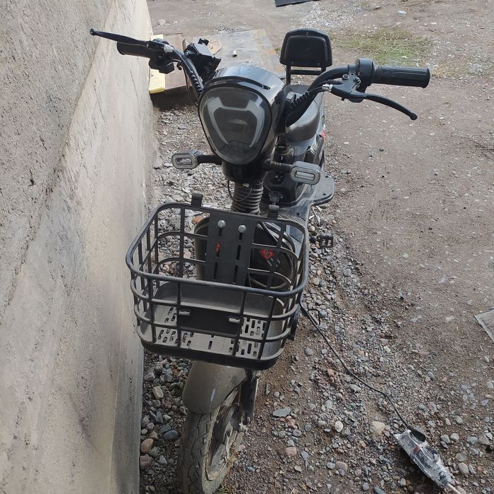 Продам электроскутер Sk8