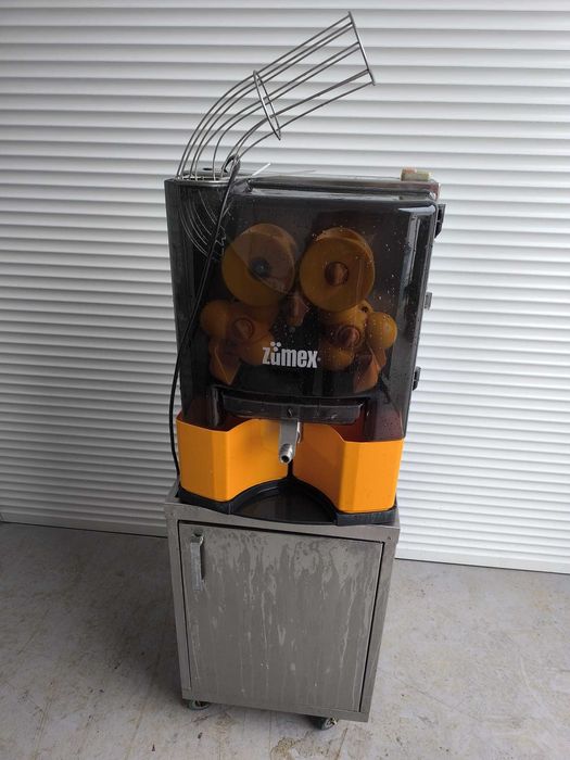 Zumex Essential Basic storcator portocale lamai mandarine