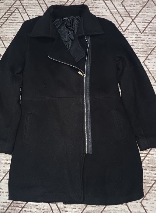 Дамско черно палто