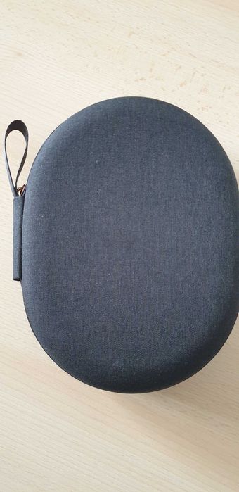 Vand casti SONY WH-1000 XM4 Hi-Res audio wireless.