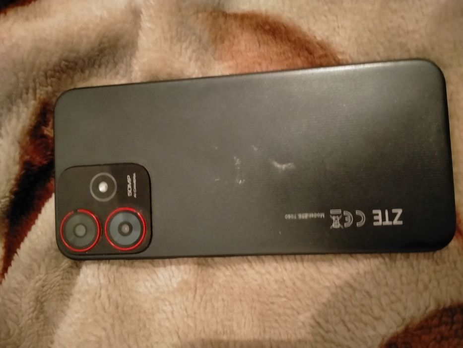 Продаю телефон ZTE в отличном состояние