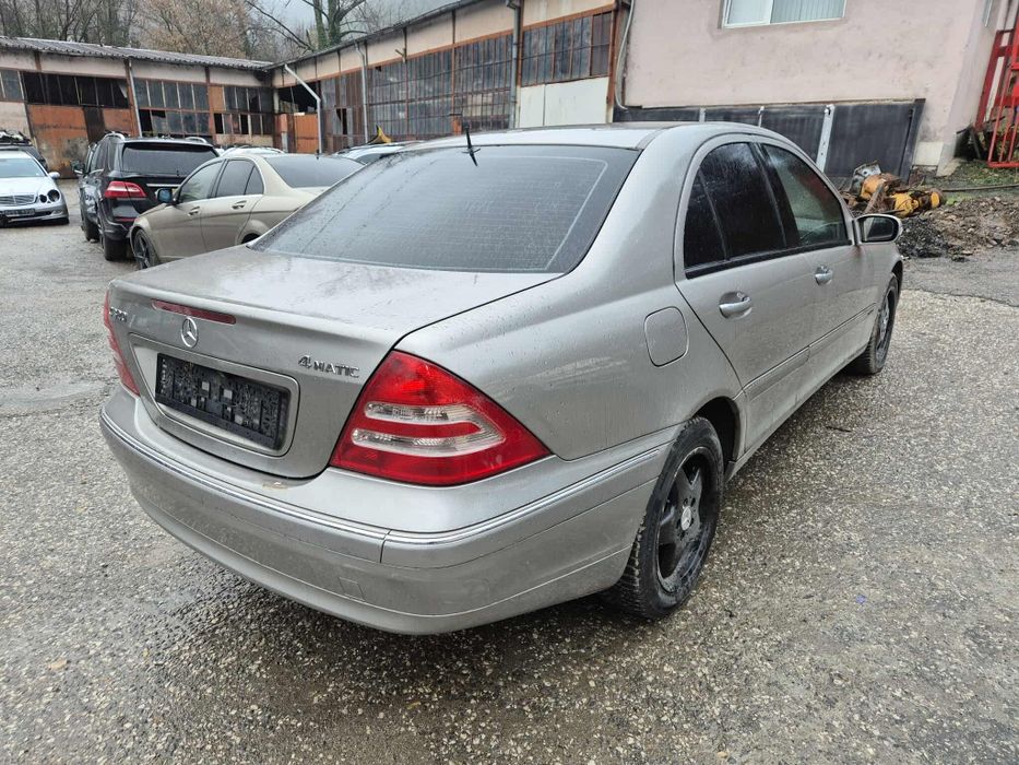 Mercedes W203 C320 218кс 4Matic M112 седан автоматик НА ЧАСТИ!