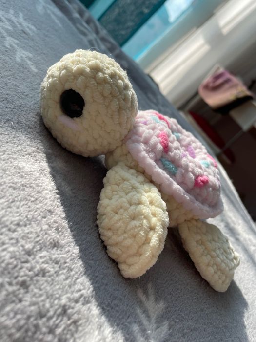 Ръчно плетена играчка