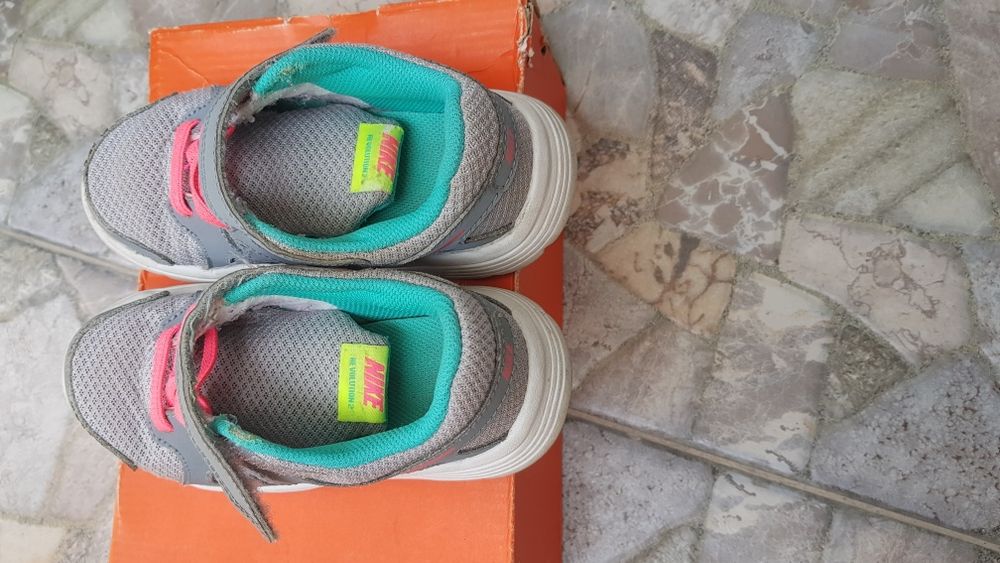 Детски маратонки Nike за момиче номер 27