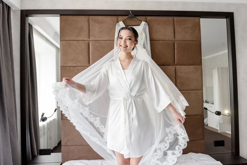 Свадебное платье + подарки