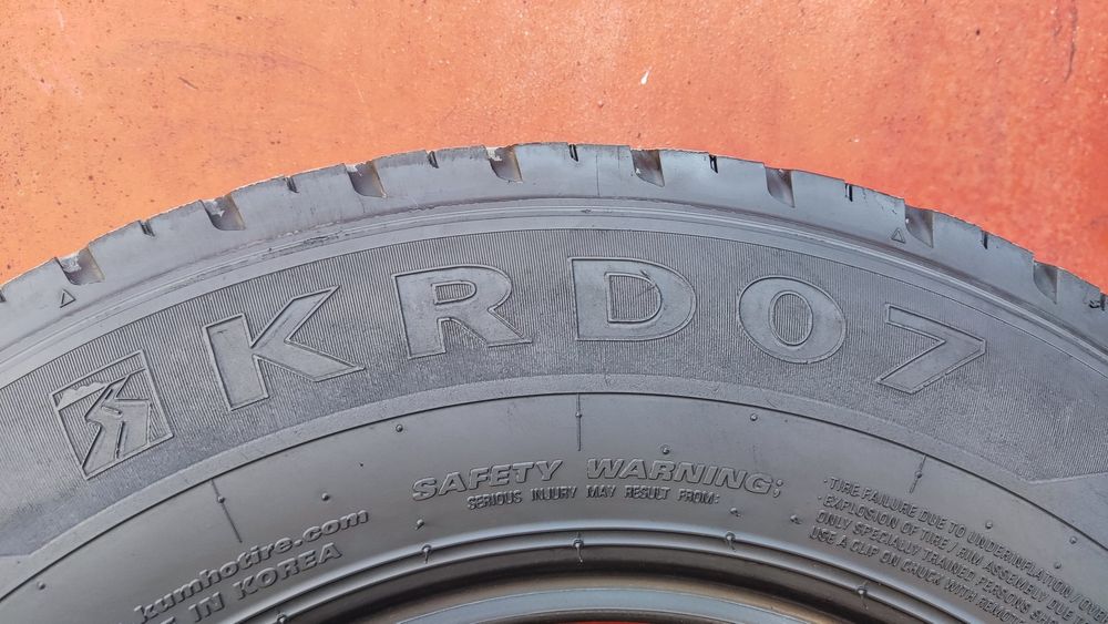 1бр.бусова  гума 195/R/15C  Kumho KRD07, dot22
12PR, плата
dot22
9.7mm