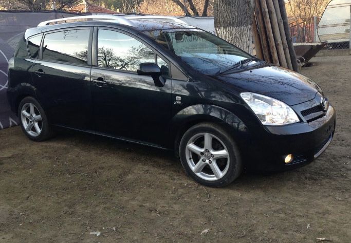 Тойота Корола Версо 2.2D4D 136кс. 2008г