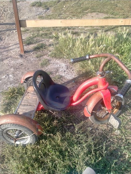 Трёхколёсный велосипед