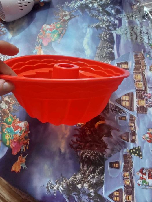 Силиконови форми за хляб и кекс