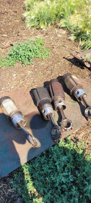 Продам двигатель т40 по запчастям