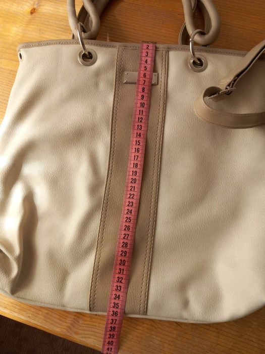 Ежедневна чанта тип торба с къса и дължа дръжка