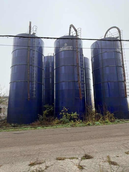 Продавам силози за фураж