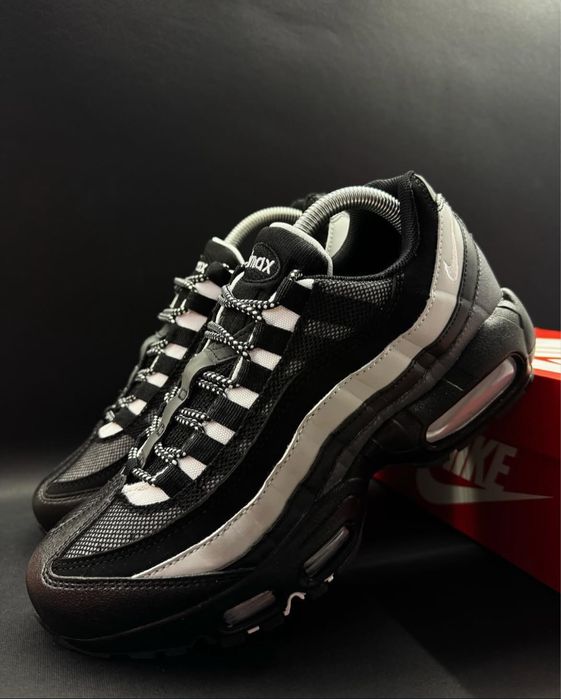 Nike Air Max 95 Essential Black Smoke Grey - 40,41,46
