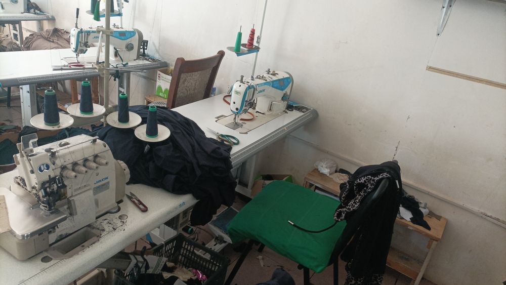 Тикув сехи сотилади Джек автомат А4 тугри чок 10та аверлок 10та