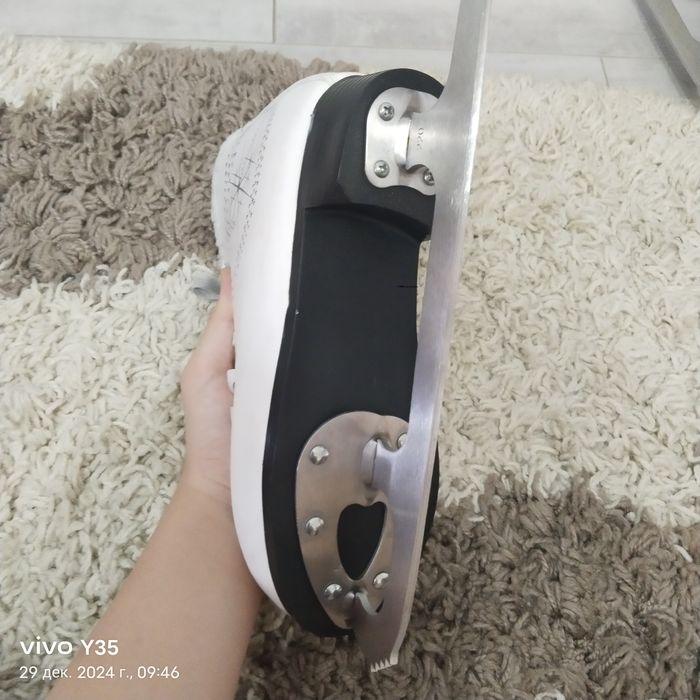 Коньки фигурные 36 размер