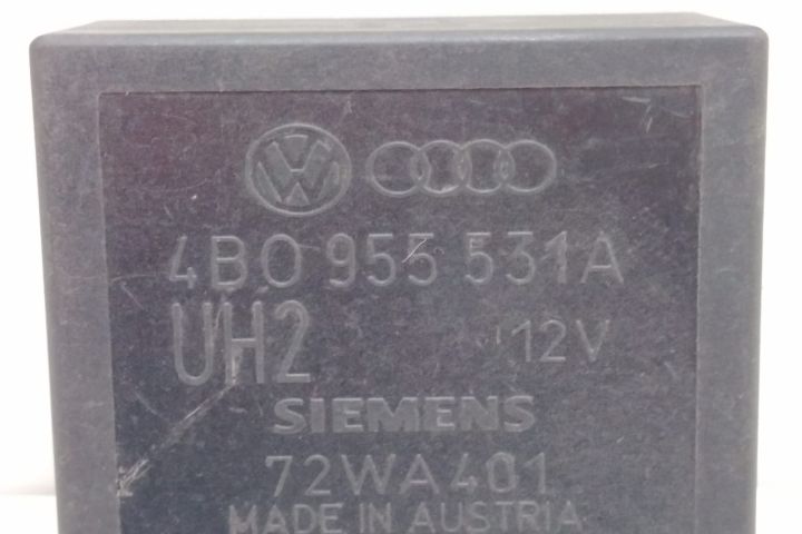 Releu 377  Siemens stergator 4B0955531A Audi A6 4B/C5 seria