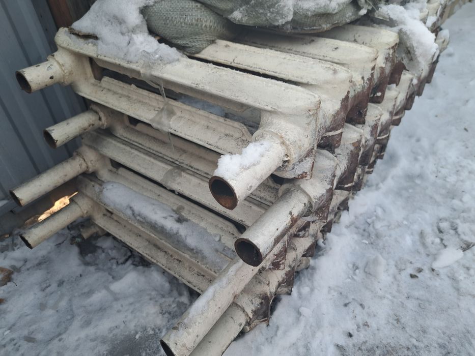 Продам батареи чугун