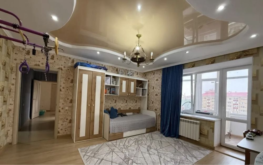 Продам 4х комн квартиру в центре Батыса