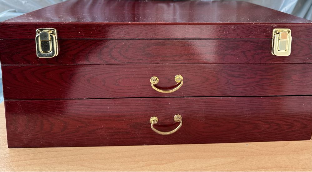 Комплект за хранене за 12 човека