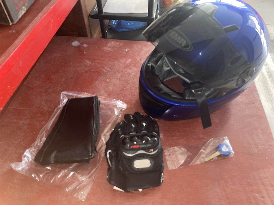 Шлем для мотоцикла новый