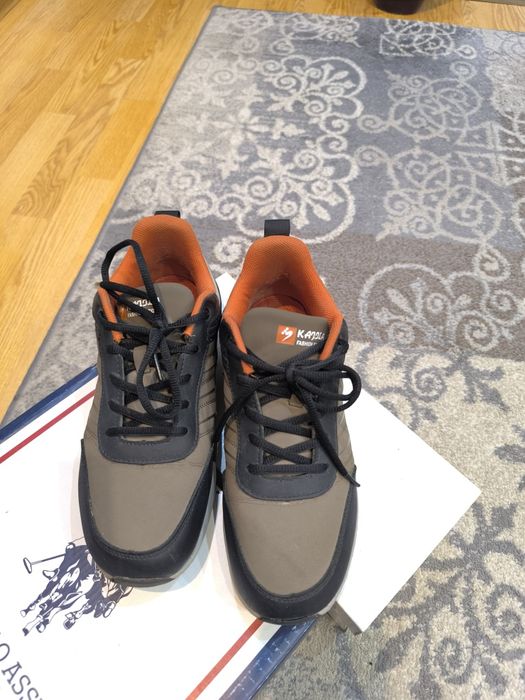 продам кроссовки