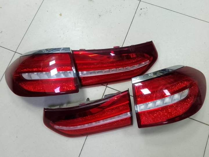 Mercedes w213 фарове,стопове,огледала,волан ,бег