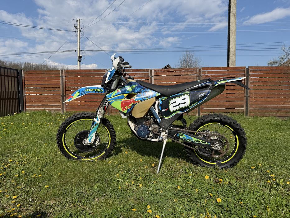 Motocicleta Enduro Husqvarna 250 FE_2016