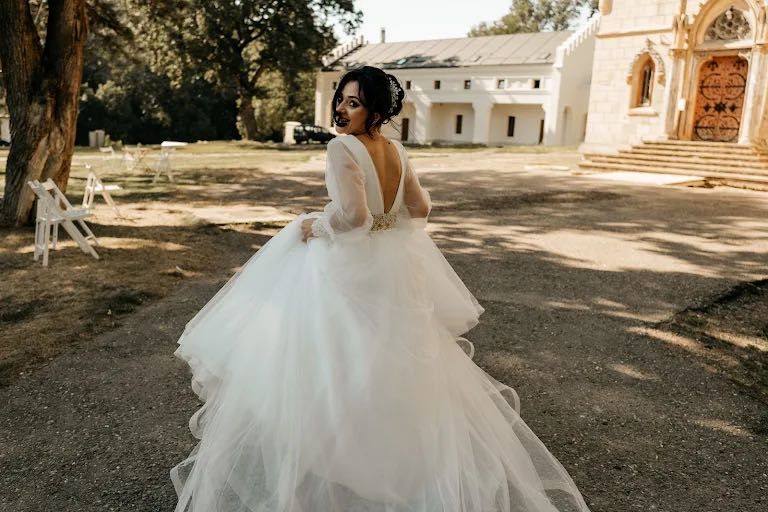 Rochie de mireasă superbă + coronițe CADOU