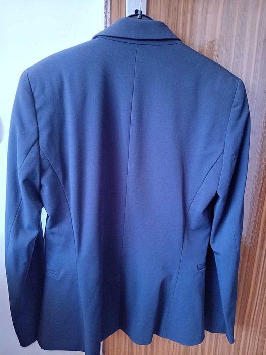 Ново дамско сако MANGO