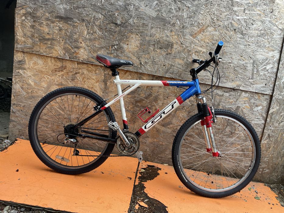 Bicicleta gt cadru aluminiu roti 26”