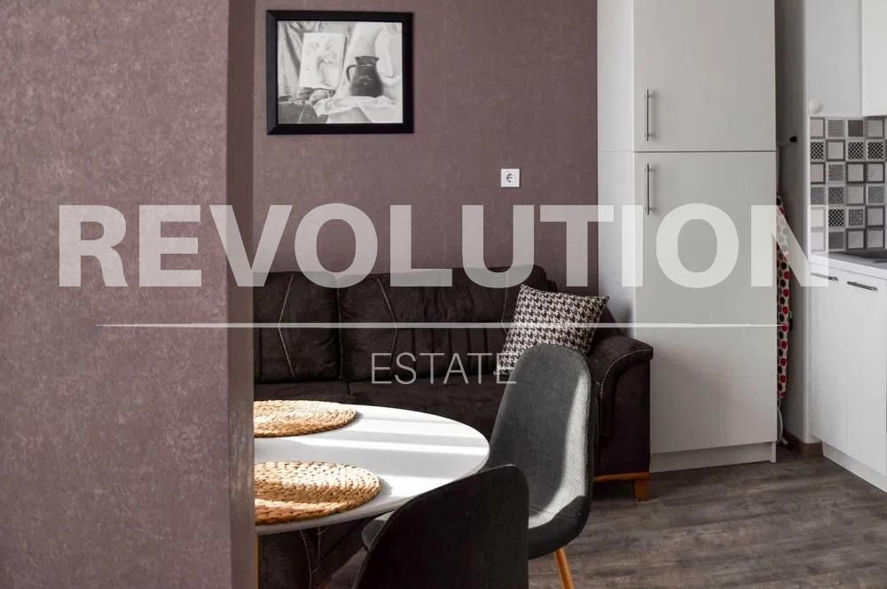 Дава се под наем Едностаен апартамент в Варна, Център - 40 кв.м за 425 € - Снимка #1