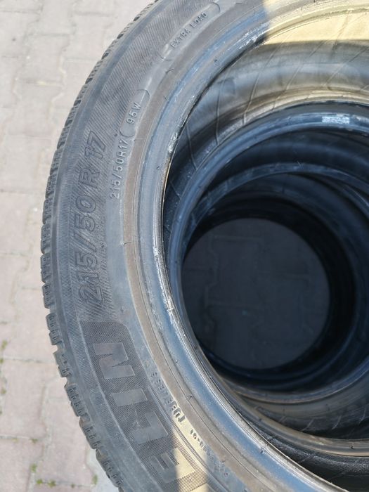 Set 4 anvelope Michelin CrossClimate 215/50 R17, all-season.