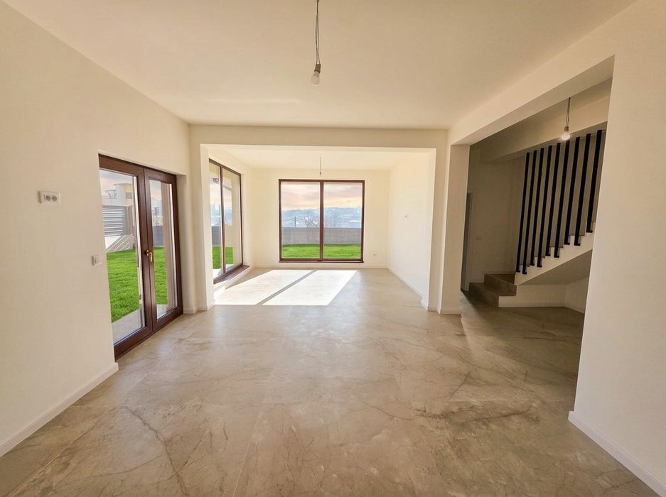 Ap 4 camere, 3 bai, 116mp, 390mp teren, incalzire pardoseala, parcare