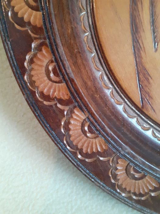 farfurie decorativa lemn Fecioara Maria diametru 28 cm