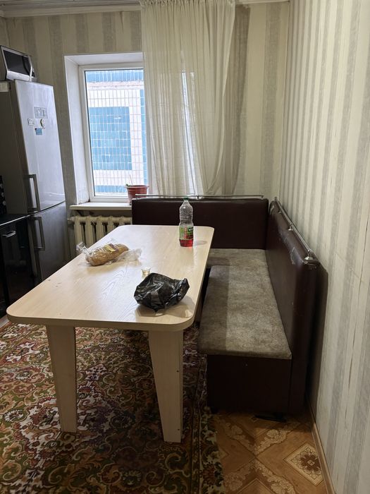 Продам диван кухонный