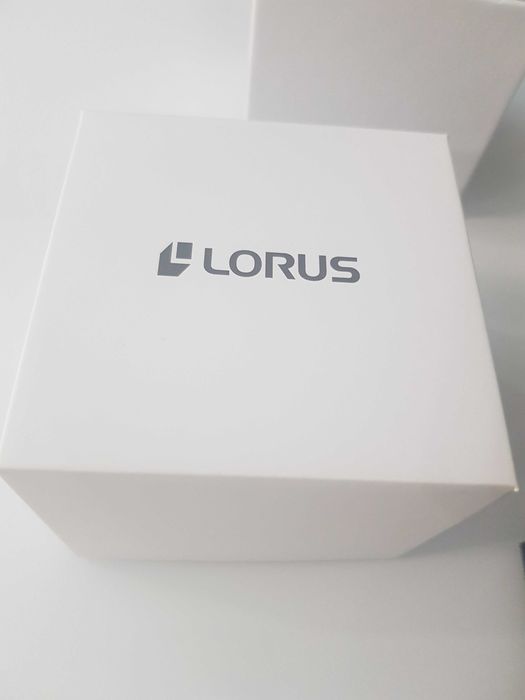Продам часы LORUS