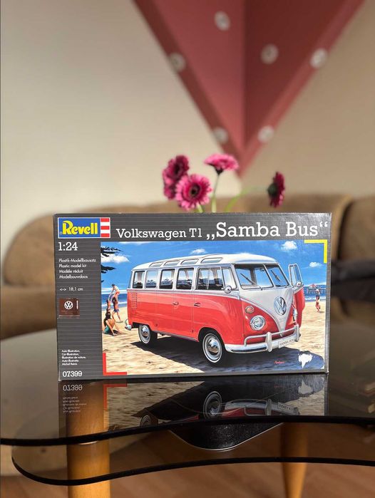 Revel Model Set Volkswagen T1 "SAMBA BUS" - модел за сглобяване