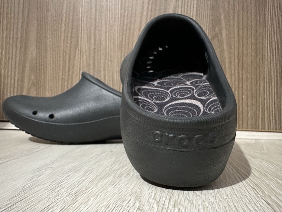 Papuci, saboti Crocs