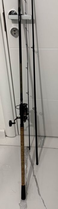 GURU A-Class Medium Feeder 12ft 3pcs 1-70g + GURU A-Class 4000 Reel