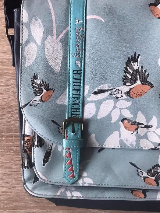 Чанта с дръжка за през рамо