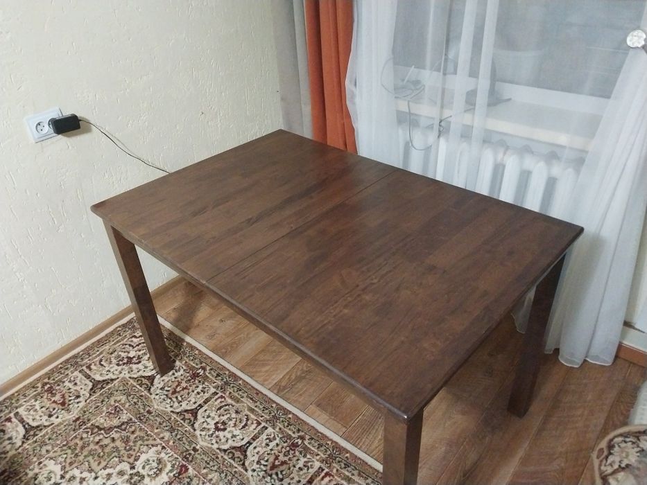 Продам комплект стол с 4 стульями